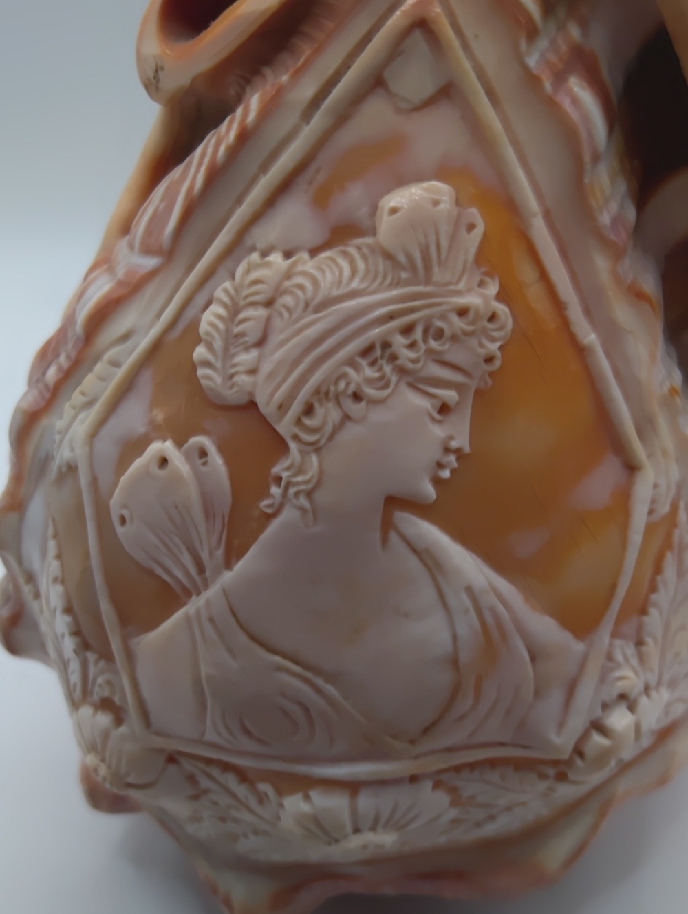 Italy Hand Carved Cameo Lamp Shade.. Napoli .. - Picture 10 of 10
